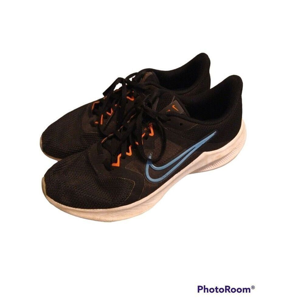 Nike men's size 8 black sneakers